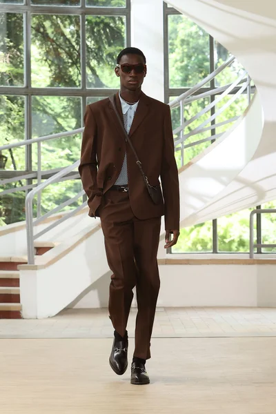 Look 6